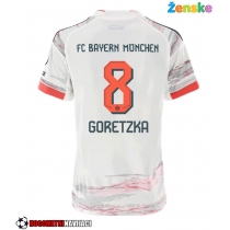 Ženske Nogometnih dresov Bayern Munich Leon Goretzka #8 Gostujoči 2025-26 Kratki rokavi